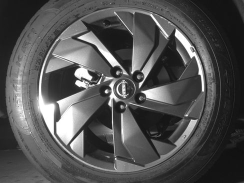 Used 2025 Nissan Rogue SV image 15