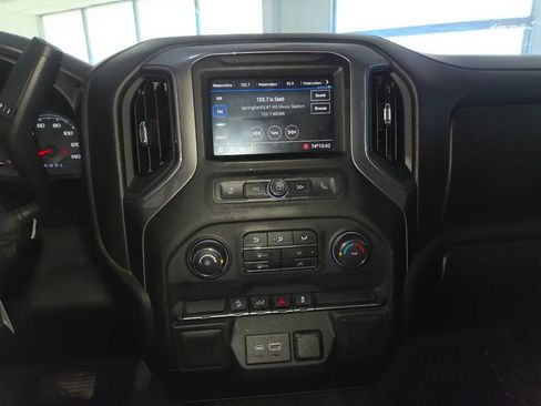 Used 2021 Chevrolet Silverado 1500 Custom Trail Boss AWD/4WD image 34