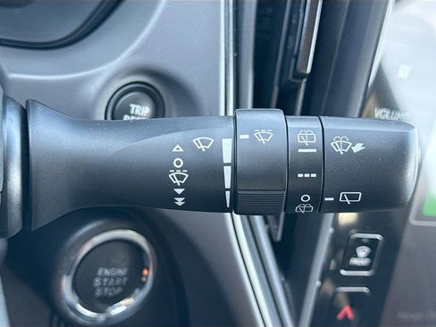 Certified 2025 Subaru Crosstrek 2.5i Limited w/ Crosstrek Mirror Package image 16