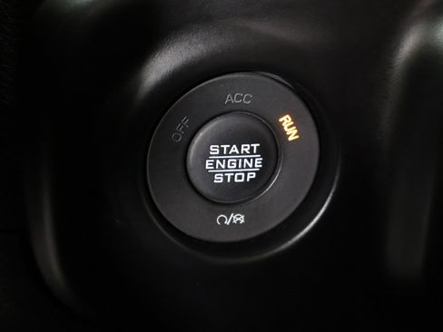 Used 2022 Jeep Wrangler Unlimited Willys image 36