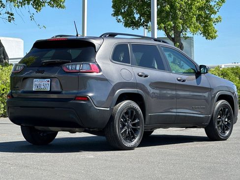 Certified 2023 Jeep Cherokee Altitude Lux AWD/4WD image 4