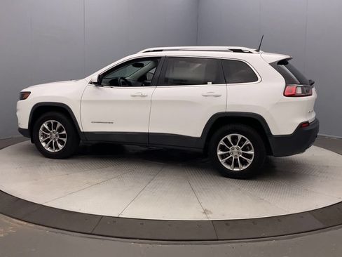 Used 2019 Jeep Cherokee Latitude Plus w/ Comfort/Convenience Group AWD/4WD image 2