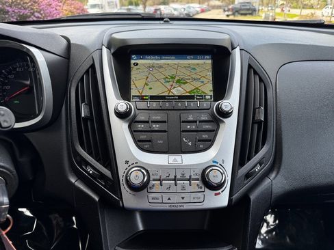 Used 2017 Chevrolet Equinox LT w/ Convenience Package image 25