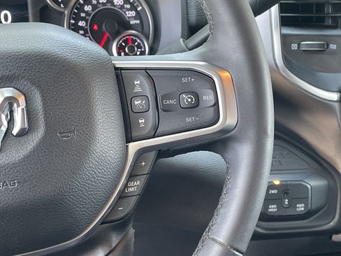 Used 2025 RAM 2500 Big Horn AWD/4WD image 18