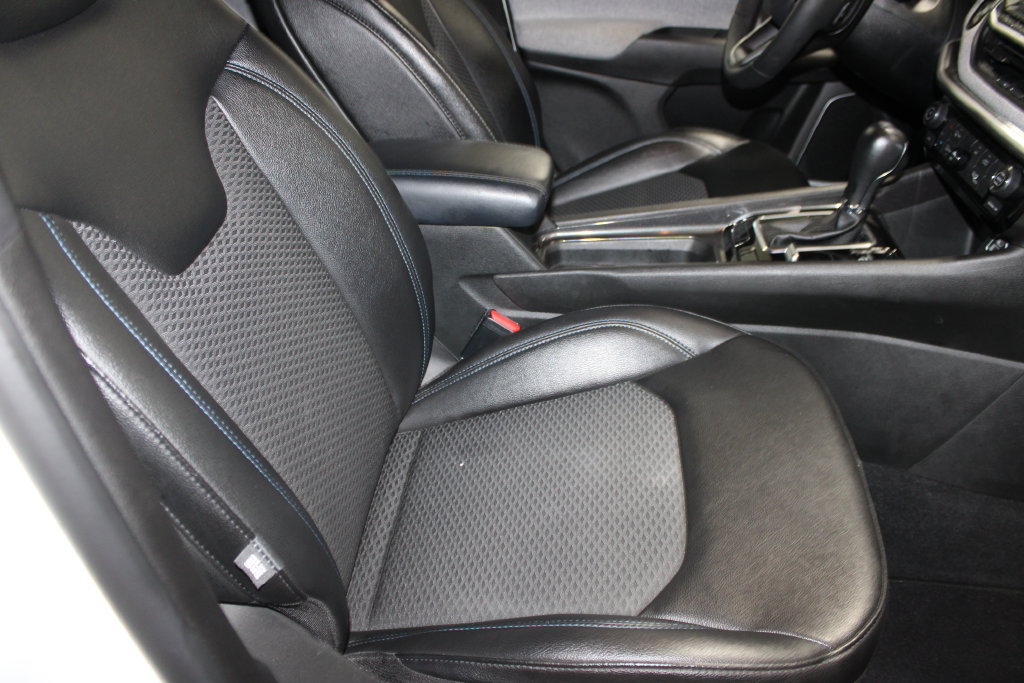 Used 2025 Jeep Compass Latitude AWD/4WD image 18