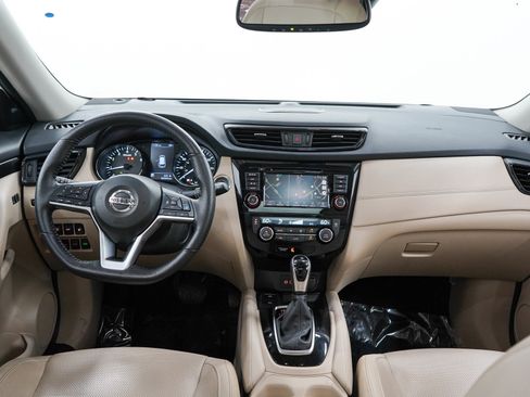 Used 2020 Nissan Rogue SL w/ Premium Package AWD/4WD image 16
