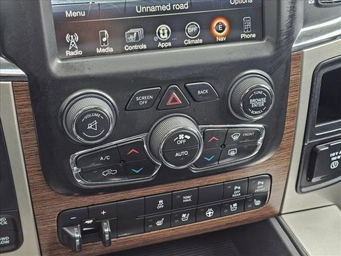 Used 2017 RAM 1500 Laramie w/ Convenience Group AWD/4WD image 26