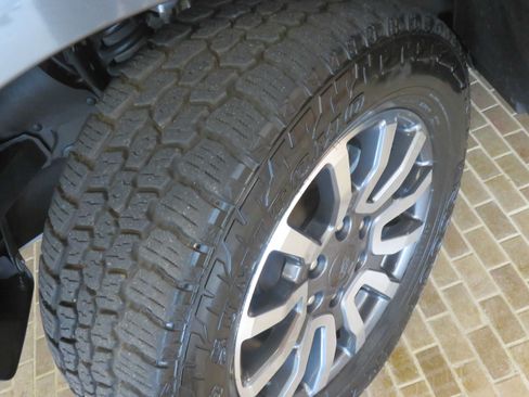 Used 2019 Ford Ranger XLT w/ Equipment Group 302A Luxury AWD/4WD image 11