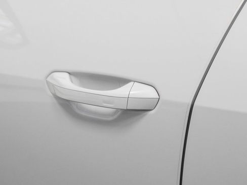 Used 2024 Audi e-tron GT Prestige image 40