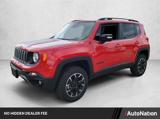 Used 2023 Jeep Renegade Latitude w/ Sun/Sound Group AWD/4WD video 1