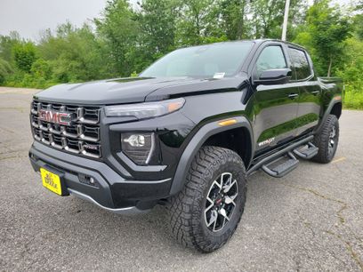 New 2025 GMC Canyon AT4 w/ AT4X Package