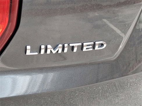 Used 2019 Ford Explorer Limited w/ Class III Trailer Tow Package image 31