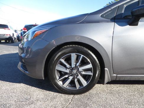Used 2021 Nissan Versa SV image 31