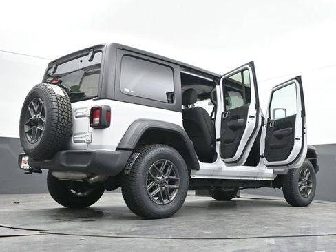 Used 2025 Jeep Wrangler Sport S image 70