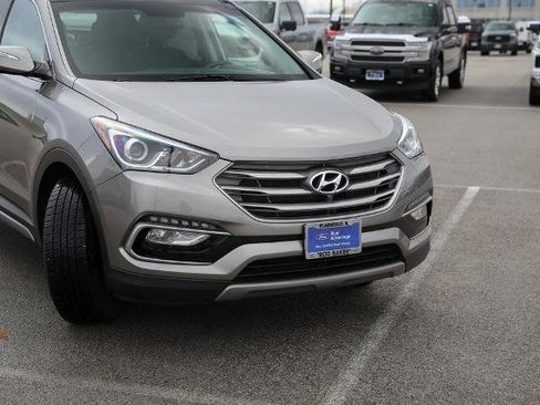 Used 2017 Hyundai Santa Fe Sport image 5