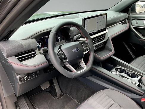 New 2026 Ford Explorer ST-Line w/ ST-Line Street Pack AWD/4WD image 7