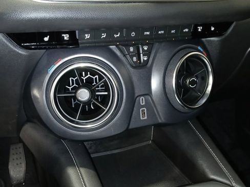 Used 2025 Chevrolet Blazer LT AWD/4WD image 20