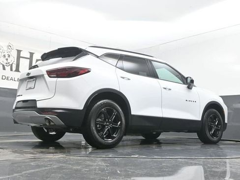 New 2025 Chevrolet Blazer LT w/ Midnight/Sport Edition image 11