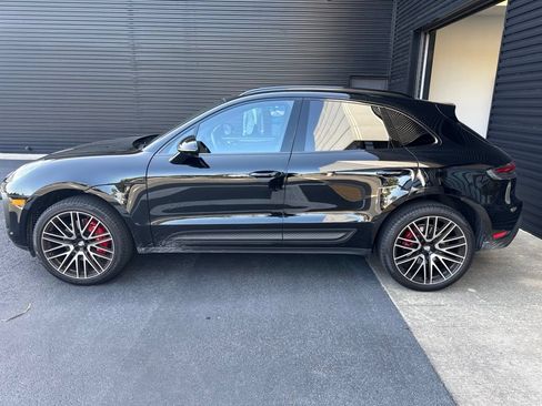 Certified 2025 Porsche Macan S AWD/4WD image 2
