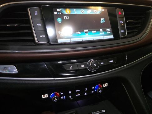 Used 2019 Buick Enclave Avenir w/ Avenir Technology Package AWD/4WD image 30