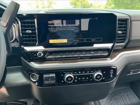 New 2026 GMC Sierra 1500 SLE w/ Preferred Package AWD/4WD image 24
