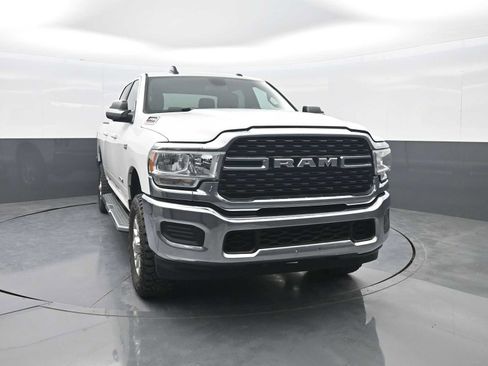 Used 2022 RAM 2500 Big Horn AWD/4WD image 2