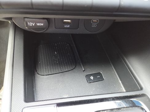 Used 2025 Hyundai Elantra SEL FWD image 12