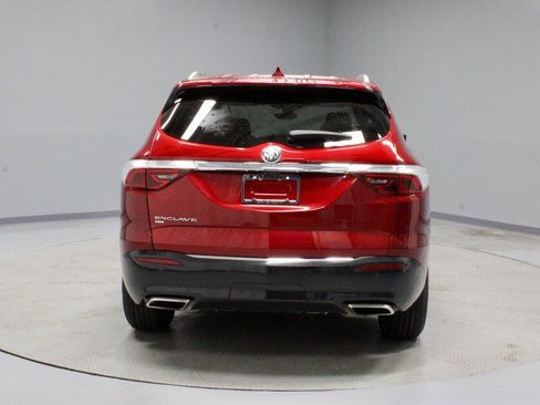 Used 2024 Buick Enclave Premium image 11
