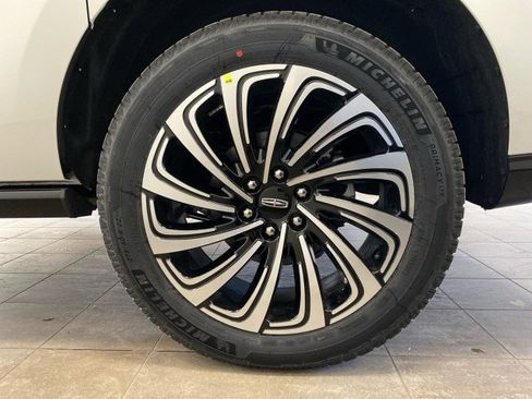 New 2025 Lincoln Navigator L Black Label image 30