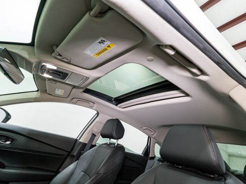 Used 2023 Honda Accord Touring image 17