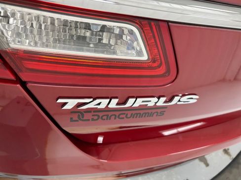 Used 2014 Ford Taurus SEL FWD image 24