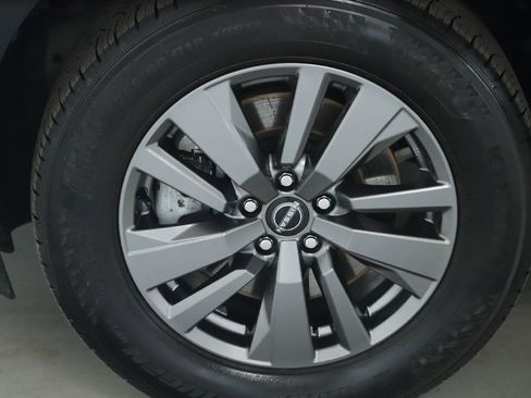 Used 2025 Nissan Pathfinder SV image 40