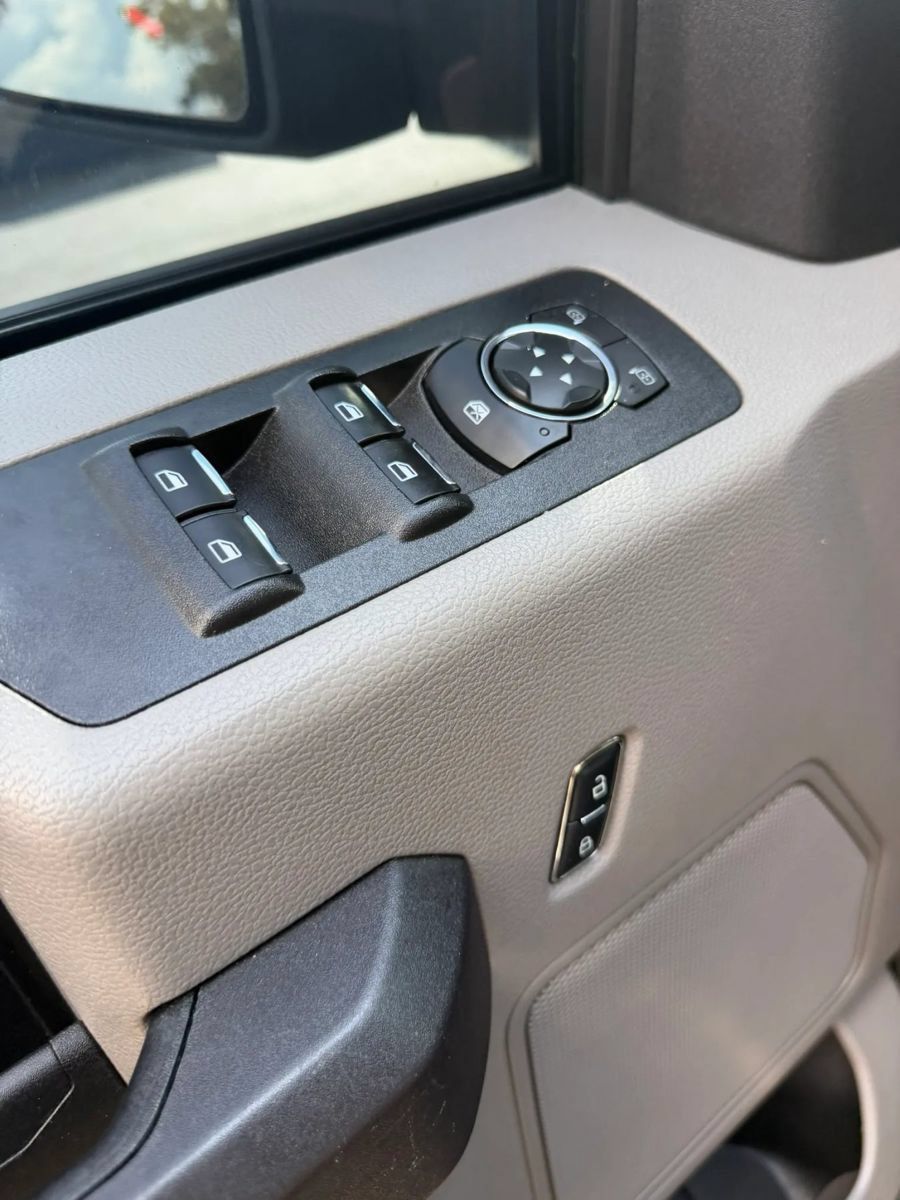 Used 2017 Ford F150 XL w/ Equipment Group 101A Mid AWD/4WD image 13