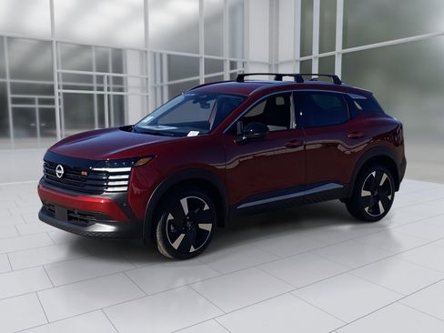 New 2026 Nissan Kicks SR w/ Cold Weather Package image 2