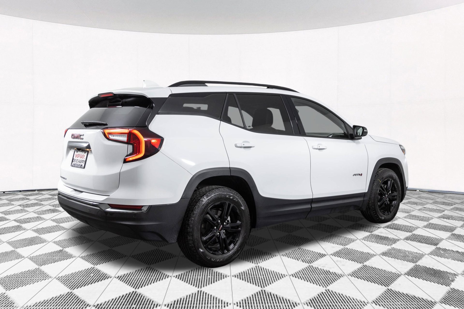 Used 2024 GMC Terrain AT4 AWD/4WD image 18