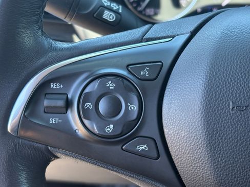 Used 2021 Buick Enclave Avenir AWD/4WD image 21