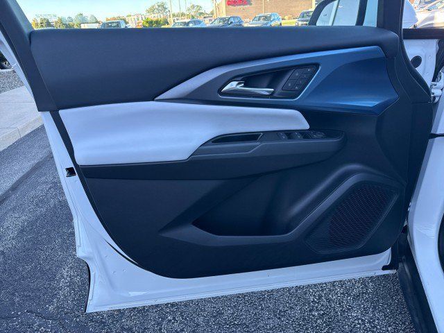 Used 2025 Chevrolet Equinox EV LT w/ Convenience Package II FWD image 15