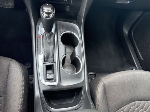 Used 2021 Chevrolet Equinox LT image 27