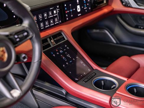 Used 2020 Porsche Taycan Turbo S image 22