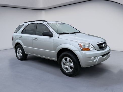 Used 2009 Kia Sorento LX RWD image 7