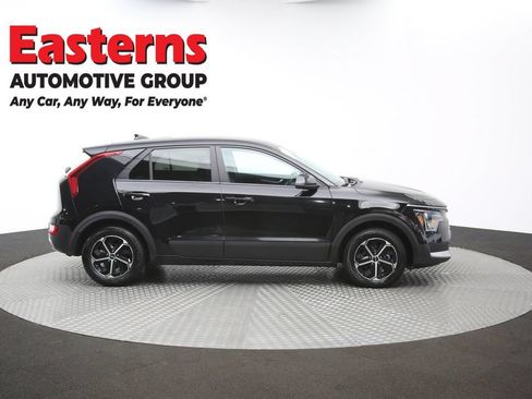 Used 2025 Kia Niro LX FWD image 62