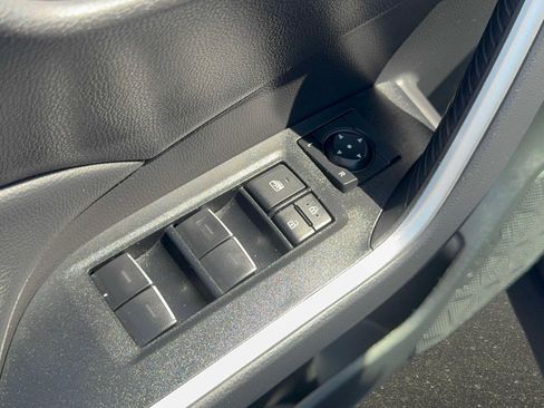 Certified 2025 Toyota RAV4 XLE AWD/4WD image 40