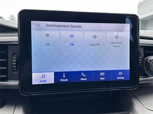 Used 2021 Ford Explorer XLT w/ Equipment Group 202A image 6