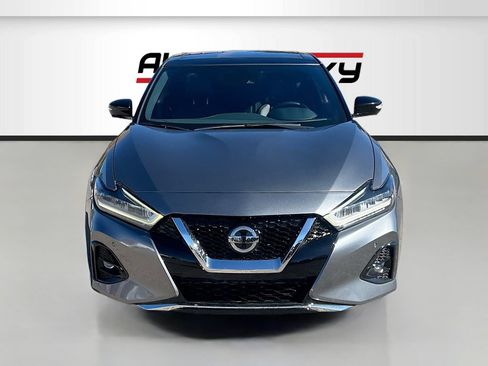 Used 2023 Nissan Maxima SR w/ Sport Mat Group FWD image 2