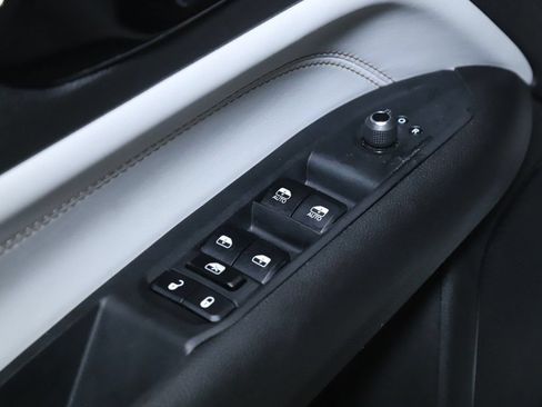 Used 2025 Jeep Compass Limited AWD/4WD image 23