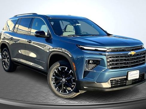 New 2026 Chevrolet Traverse LT w/ Sun and Wheel Package image 2