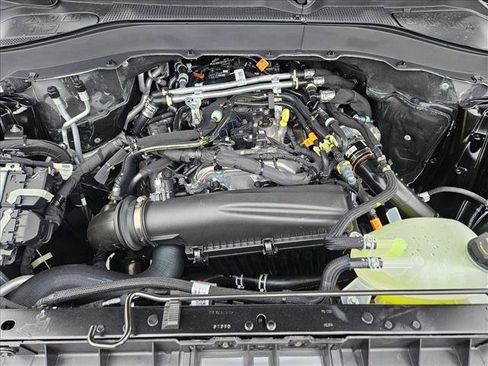 New 2026 Ford Explorer Active RWD image 17
