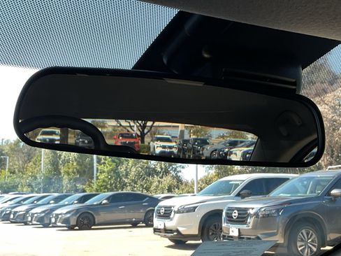 New 2025 Nissan Versa SR w/ Trunk Package image 24