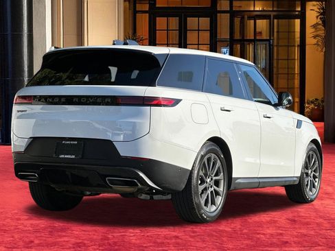 Used 2025 Land Rover Range Rover Sport SE image 10