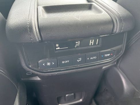 Used 2025 Toyota Grand Highlander FWD image 24